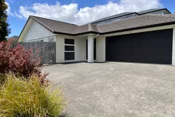 7 Kingfisher Road, Silverdale