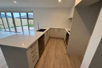 15 Pureirei Drive, Clevedon