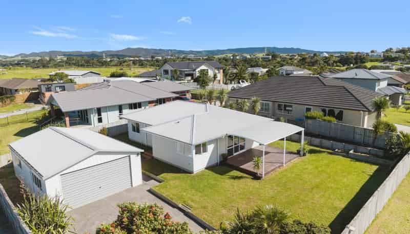 12 Dune Lake Place, Ruakaka