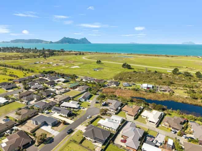 12 Dune Lake Place, Ruakaka
