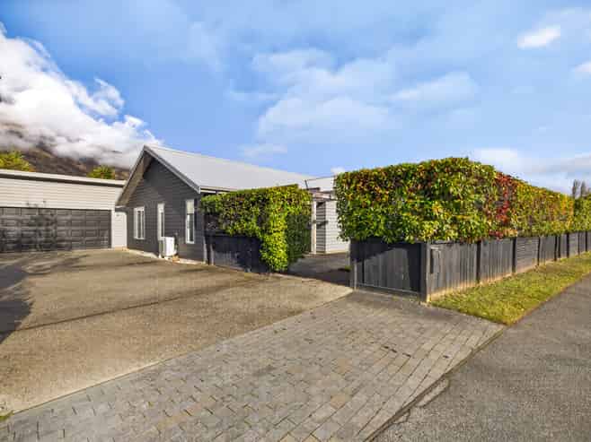 4 McIvor Lane, Lake Hayes Estate