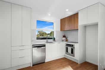1-6/124 Lonsdale Street, New Brighton