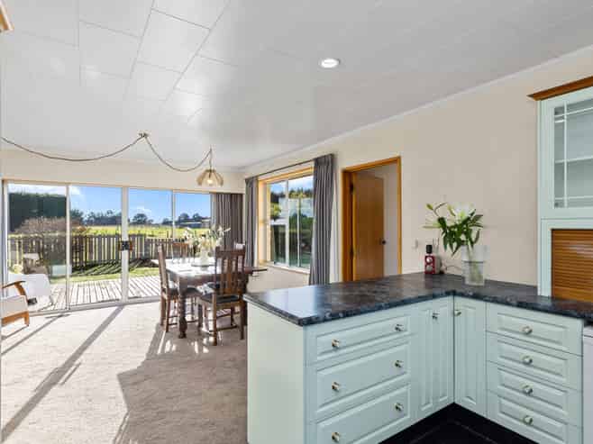 125 East Road, Ascot