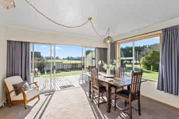 125 East Road, Ascot