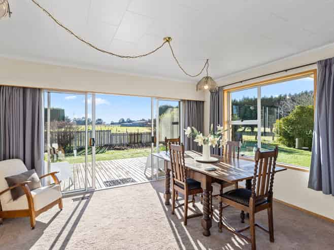 125 East Road, Ascot