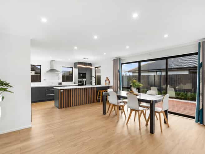 27 Kaitorete Drive, Lincoln