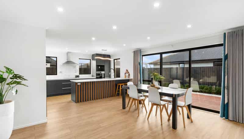 27 Kaitorete Drive, Lincoln