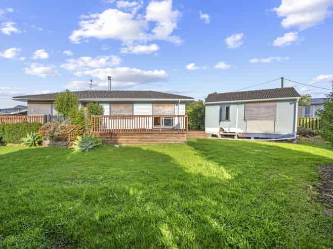 1,396sqm reinstate or redevelop
