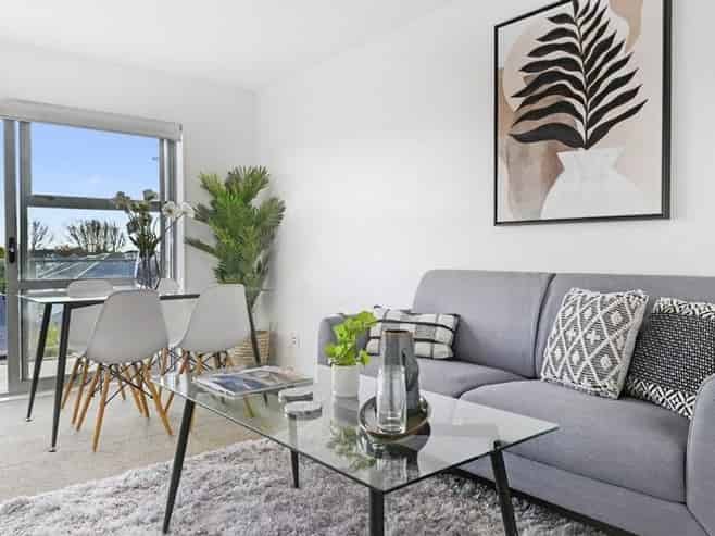 8/101 Caledonian Road, Saint Albans