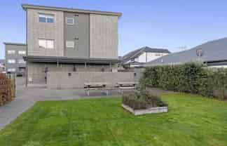 8/101 Caledonian Road, Saint Albans