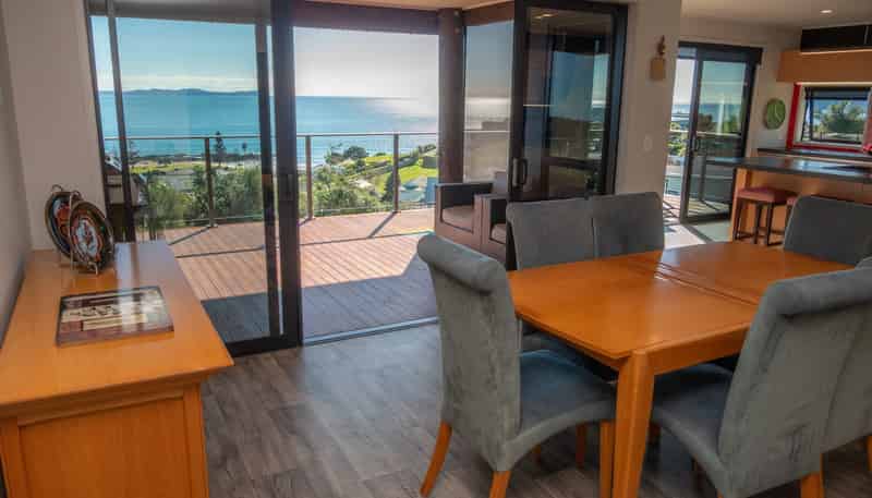37 Dudley Crescent, Cable Bay