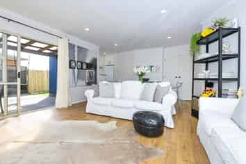 3/40 Strong Street, Saint Johns