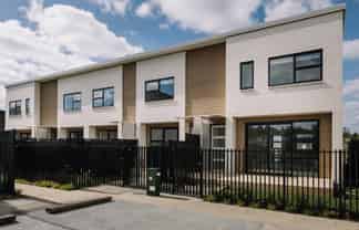 10/14 Yozin Road, Swanson