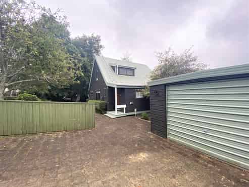 1 Highlands Place, Highlands Park