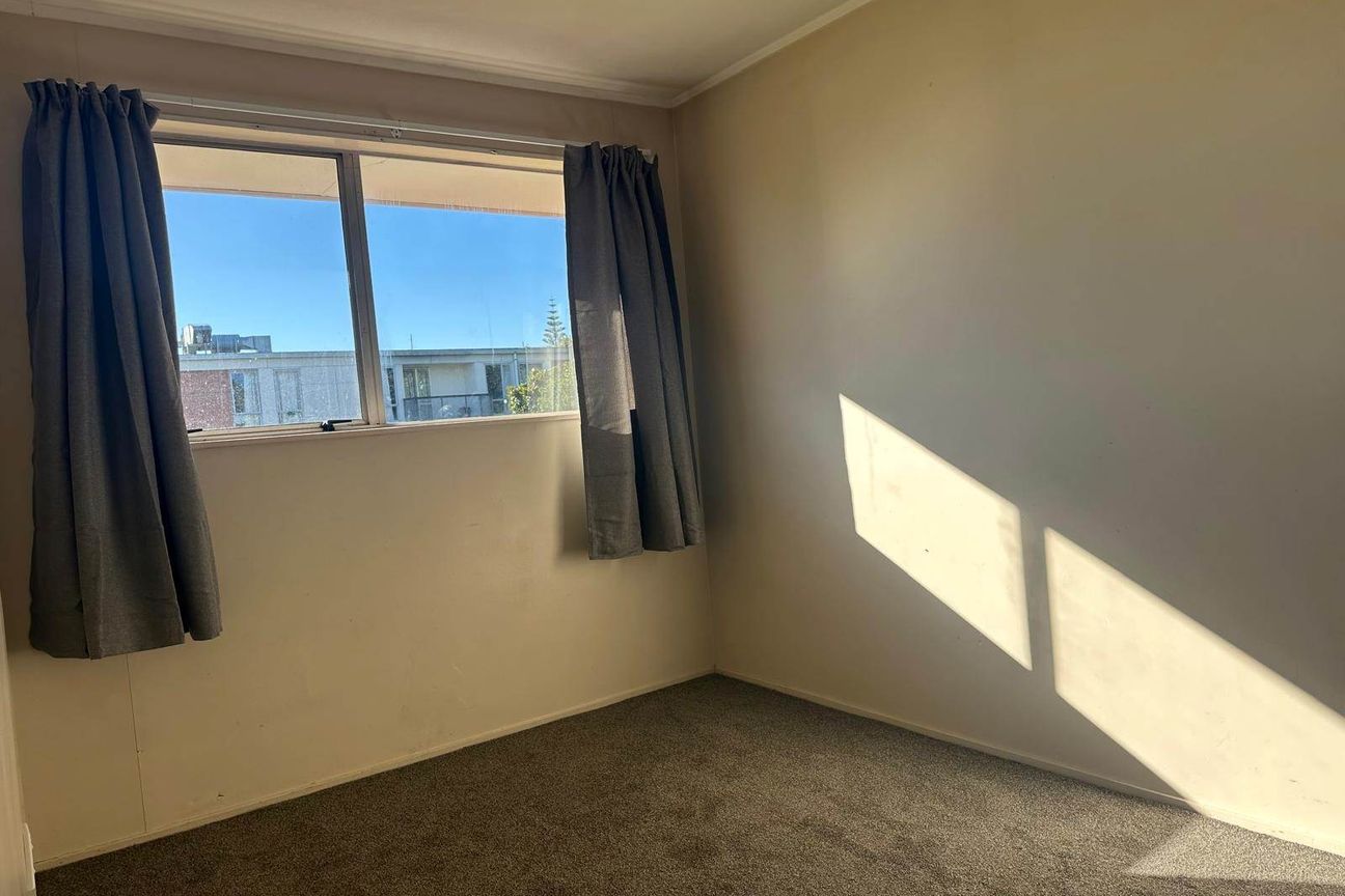 Affordable & Convenient 2 Bedroom Unit in Otahuhu - Widok 3