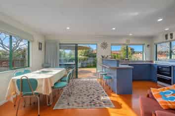 13 Charles Green, Cooks Beach