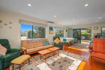 13 Charles Green, Cooks Beach