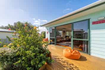 13 Charles Green, Cooks Beach