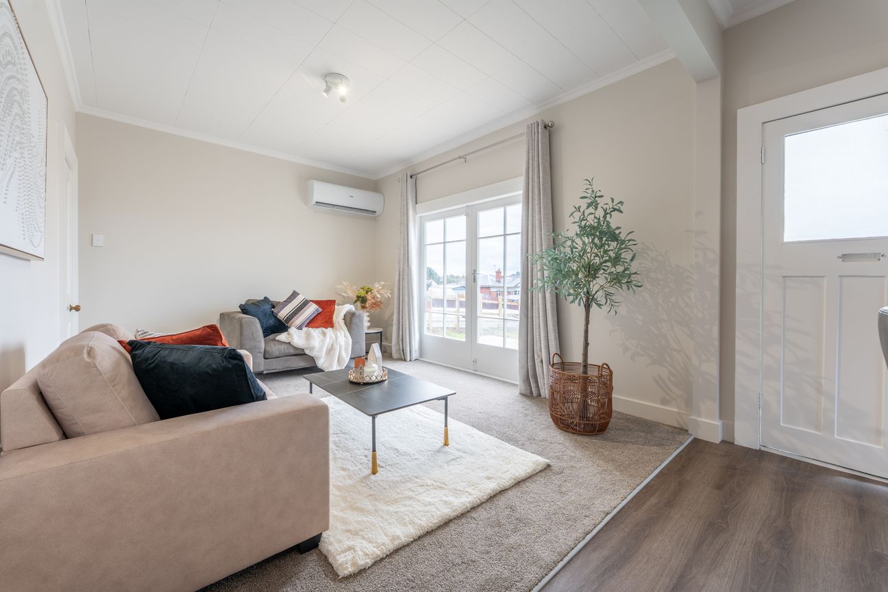 Owner Overseas - Instructions Are Clear: Sell - Bild 5