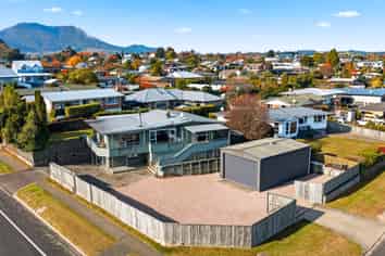 42 Ngamotu Road, Hilltop