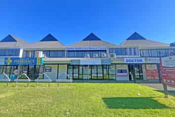 GROUND FLOOR RETAIL/OFFICE IN MEDICAL PRECINCT
