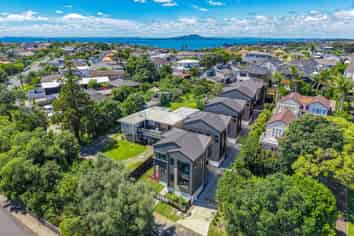 584D Beach Road, Rothesay Bay