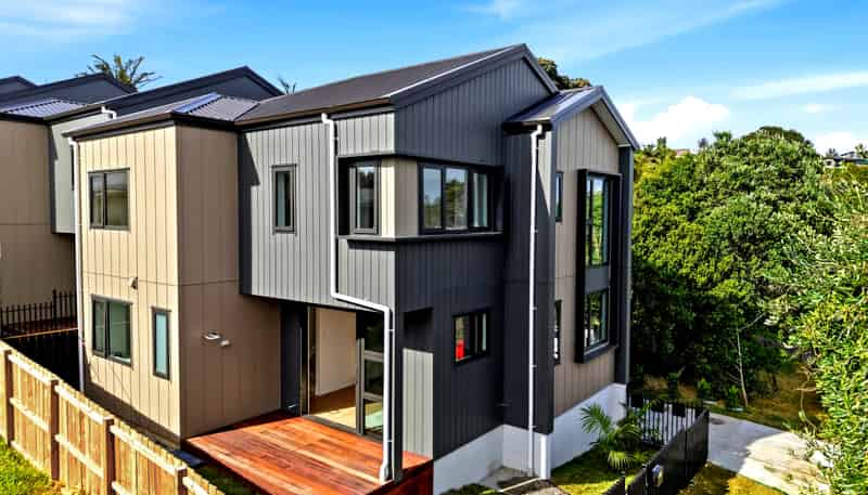 584D Beach Road, Rothesay Bay