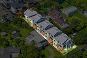 584D Beach Road, Rothesay Bay