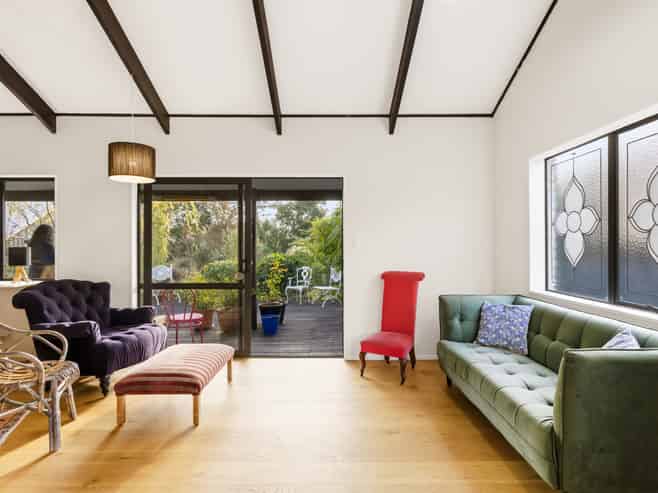32 Charles Crescent, Rainbow Point