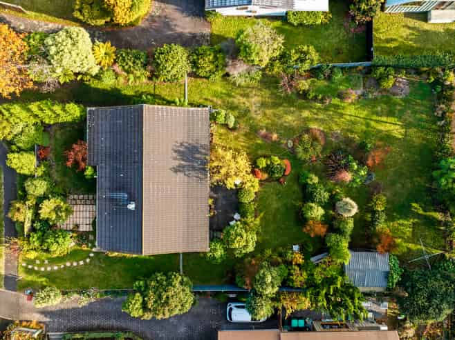 32 Charles Crescent, Rainbow Point