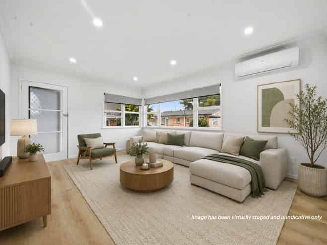 2/62 Great South Road, Papakura