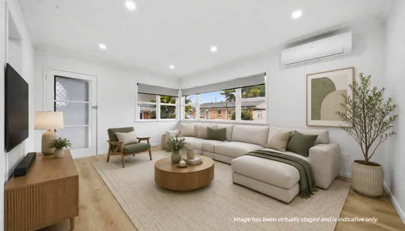 2/62 Great South Road, Papakura