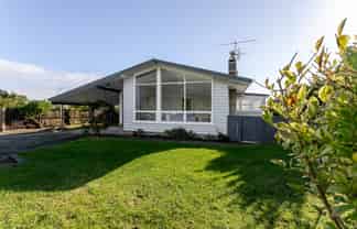 15 Arawhata Road, Paraparaumu