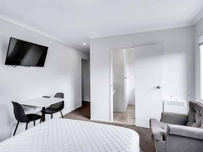D/8/30 Hunter Street, Hamilton Lake