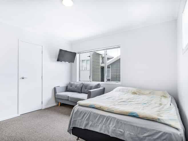 D/8/30 Hunter Street, Hamilton Lake