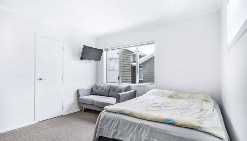 D/8/30 Hunter Street, Hamilton Lake