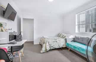 A/8/30 Hunter Street, Hamilton Lake