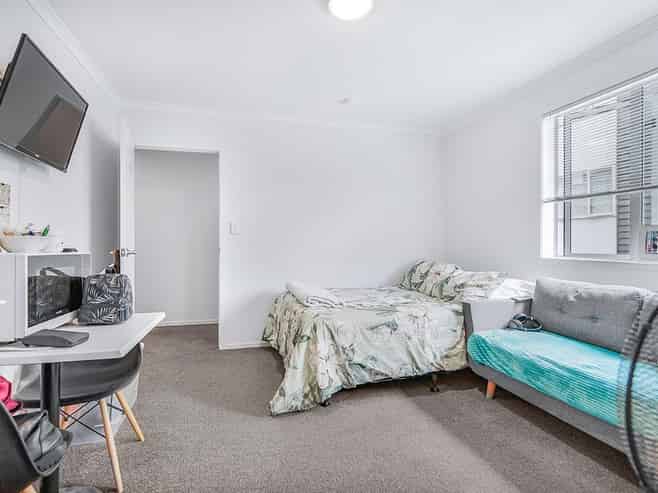 A/8/30 Hunter Street, Hamilton Lake