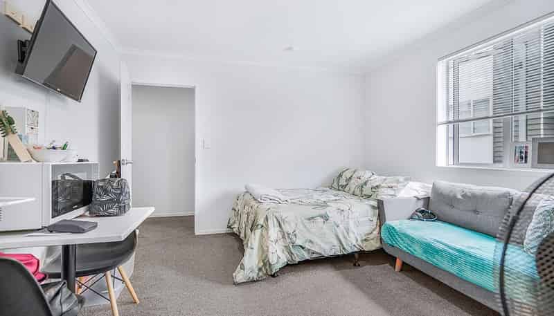 A/8/30 Hunter Street, Hamilton Lake