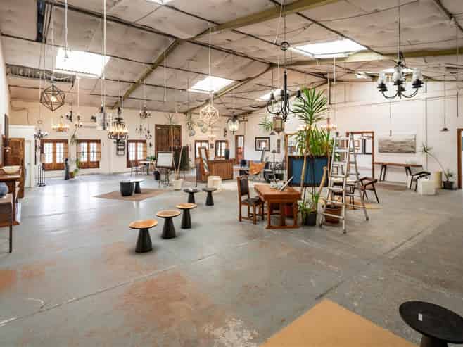 Character Showroom & Warehouse Opportunity