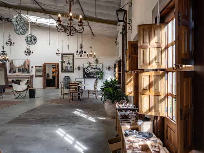 Character Showroom & Warehouse Opportunity