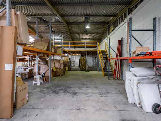 Character Showroom & Warehouse Opportunity