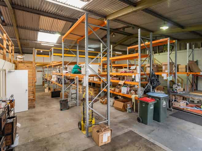 Character Showroom & Warehouse Opportunity