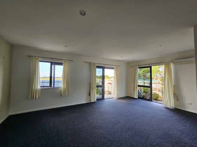 19 Shoreline Place, Rarangi