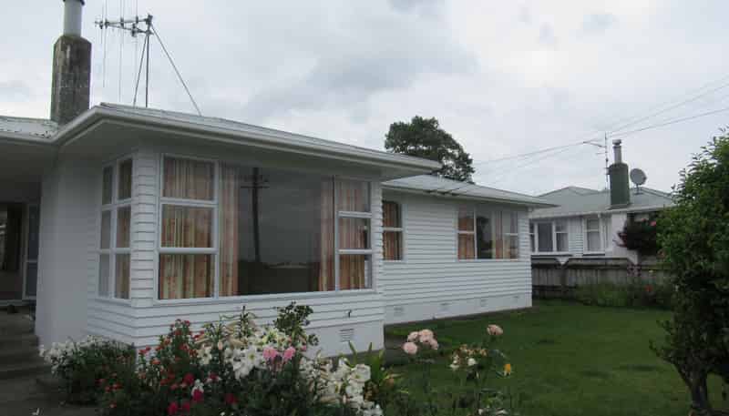 32 Bartholomew Road, Levin