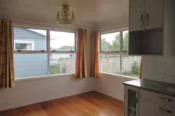 32 Bartholomew Road, Levin