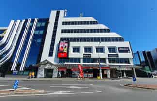 Great Incentives On Offer - Broadway 