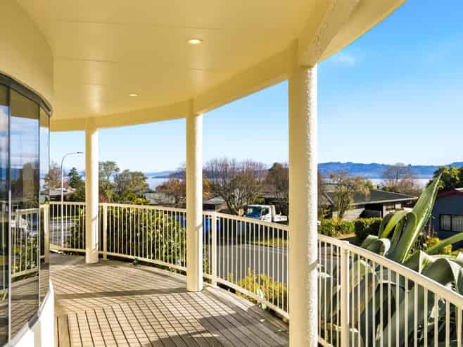 45 Arrowsmith Avenue, Waipahihi