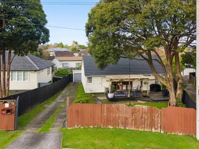 8 Tui Crescent, Manurewa