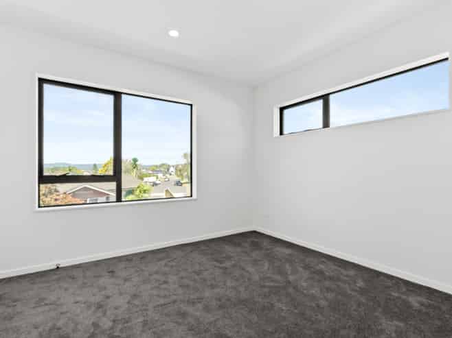 1/22 Cherry Tree Place, Massey